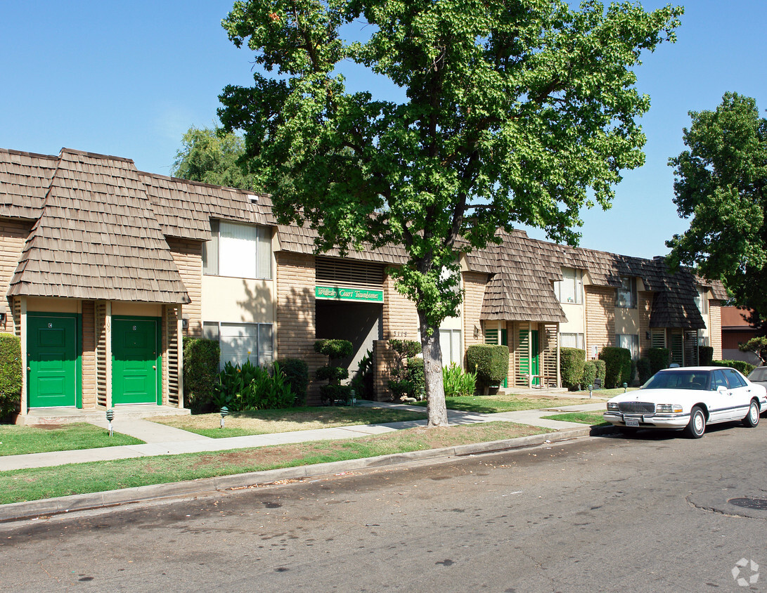 Building Photo - Wellesley Court Townhomes