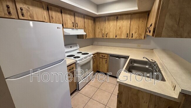 Foto del edificio - 3205 Bloomingdale Villas Ct