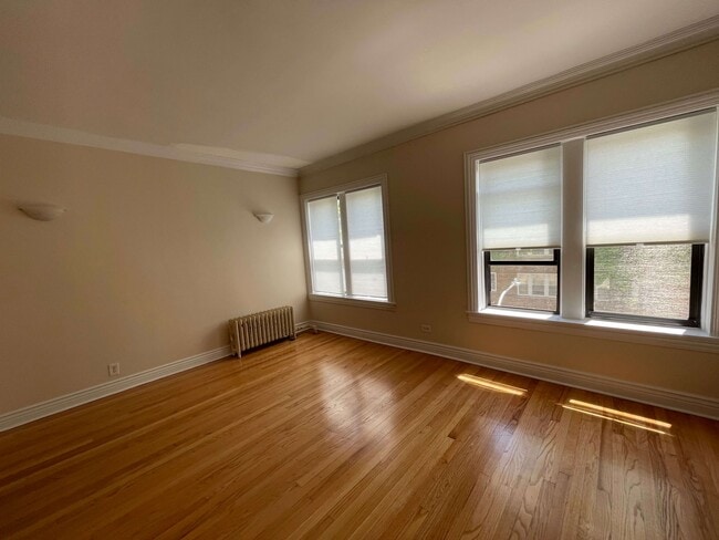 Building Photo - 4442 W Gunnison St
