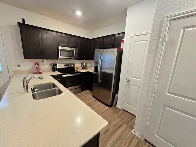 Building Photo - 1126 Cattail Ln