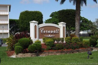 Building Photo - 4014 Cornwall A