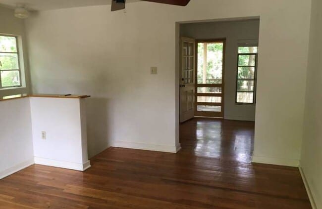 Foto del edificio - J02