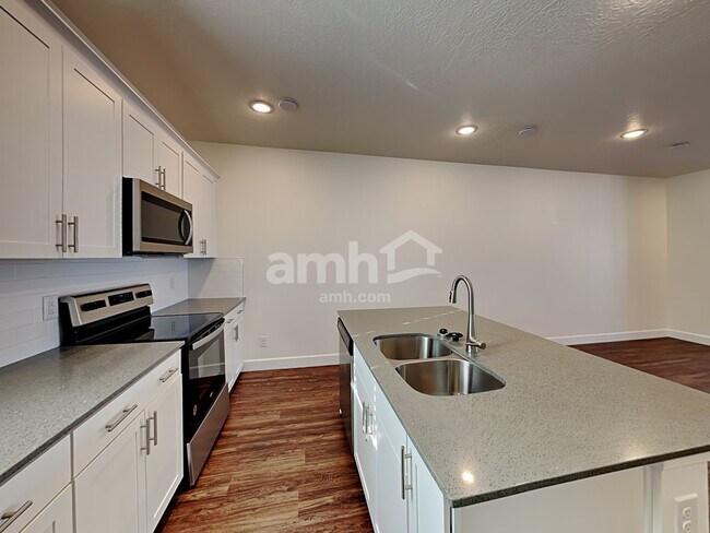 Foto del edificio - 6047 W Copperhawk Dr