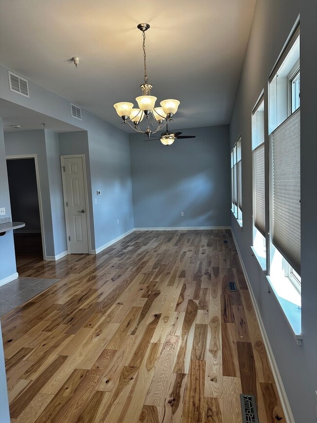 Building Photo - 590 N Midvale Blvd