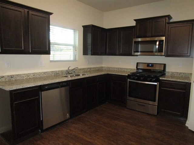 Foto del edificio - 4025 Clay Ct SE