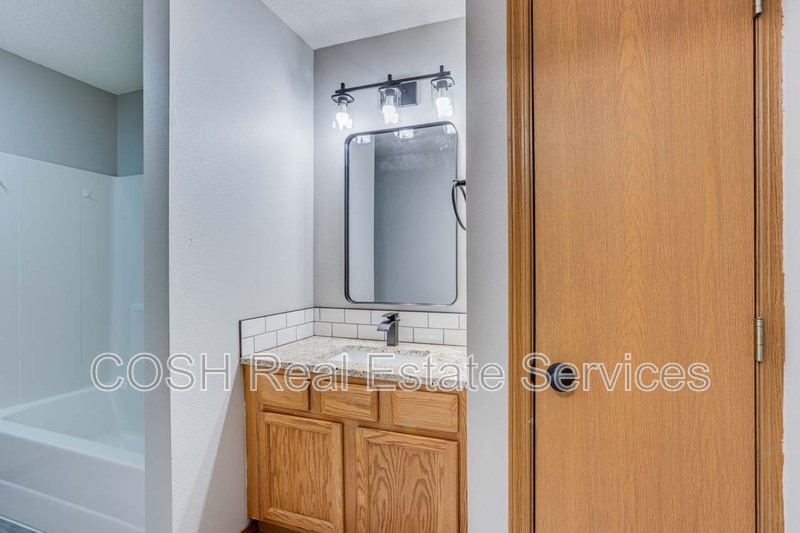 Foto principal - 333 S Tyler Rd