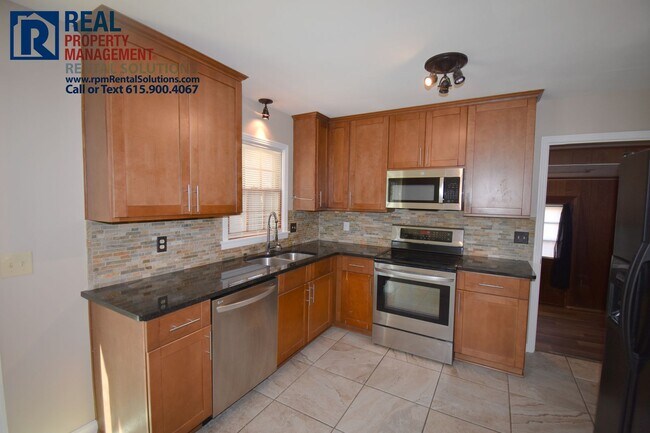 Building Photo - Charming 3bd ranch style home in Murfreesboro with large backyard!