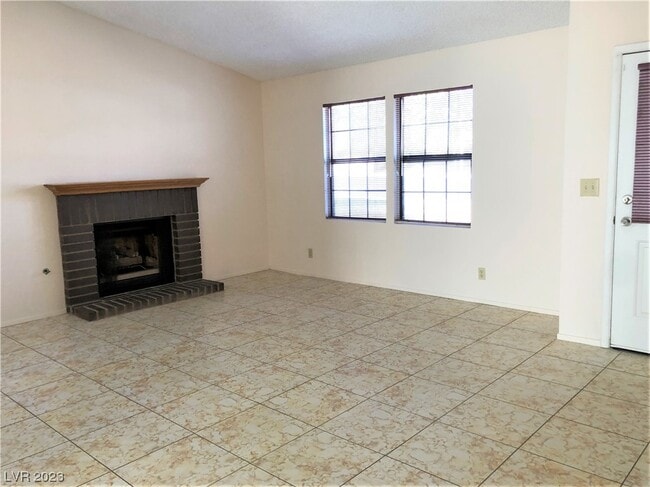 Building Photo - 4366 Sandcastle Dr