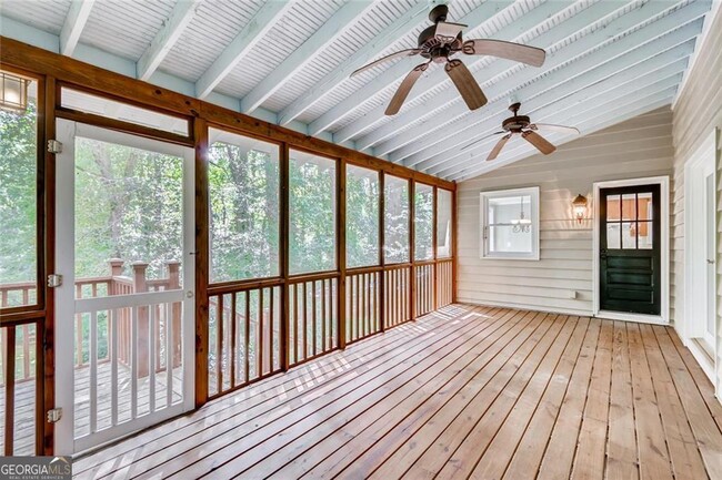 Building Photo - 1719 Ridgewood Dr NE