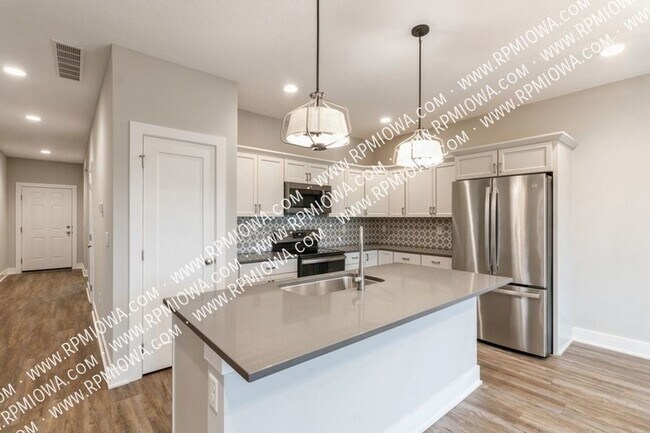 Foto del edificio - PRAIRIE TRAIL!! 4 Bed, 3 bath Home in Ankeny
