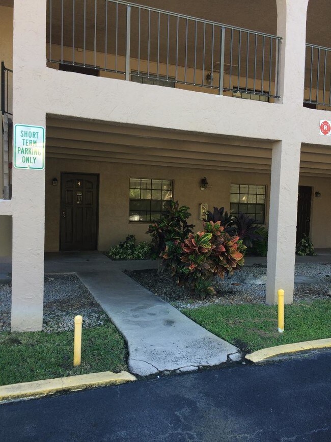 Building Photo - 3307 NW 108th Dr