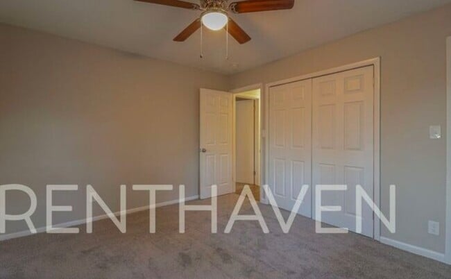 Foto del edificio - 3308 Forest Estates Dr