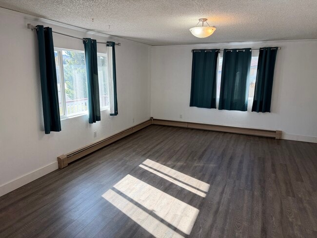 Building Photo - 1127 Schley Ave