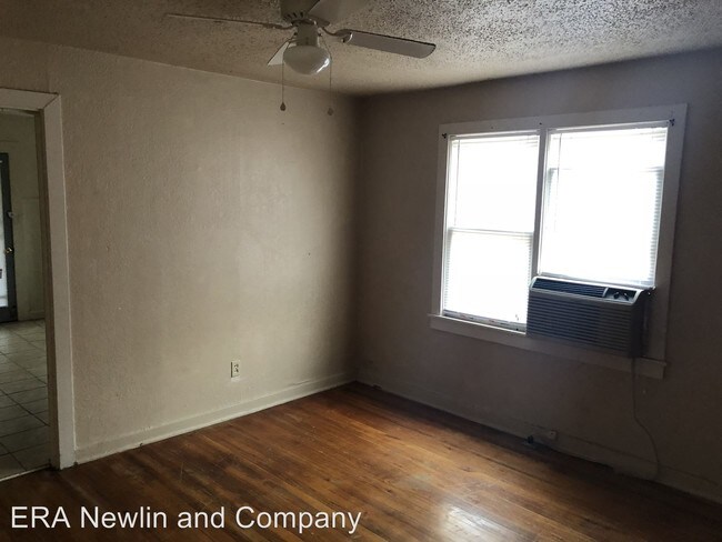 Building Photo - 1 N Van Buren St