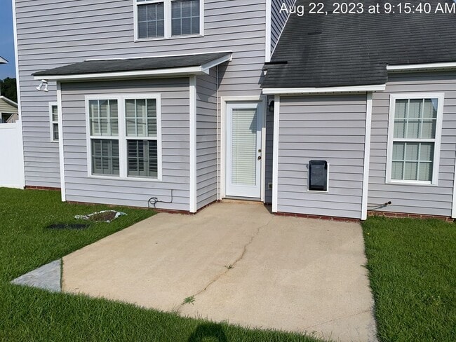 Building Photo - 299 Ranier Dr