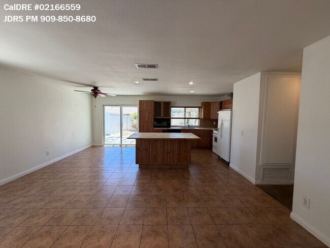 Foto del edificio - Chino 3 Bedroom Home