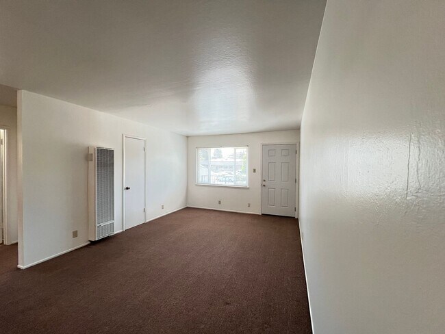 Photo - EBS T 1172-1176 Apartment