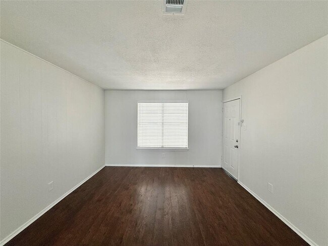 Foto del edificio - 3633 N MacGregor Way