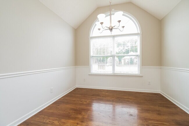 Building Photo - 378 Meigs Dr