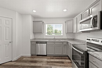 Building Photo - 12603 Telge Rd