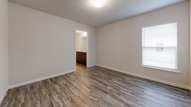 Foto del edificio - Stunning 2BR/2BA Duplex for Rent in Palm C...