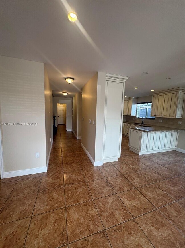 Foto del edificio - 819 E 26th St