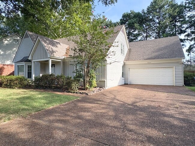 Photo - 8523 Farmington Cv House