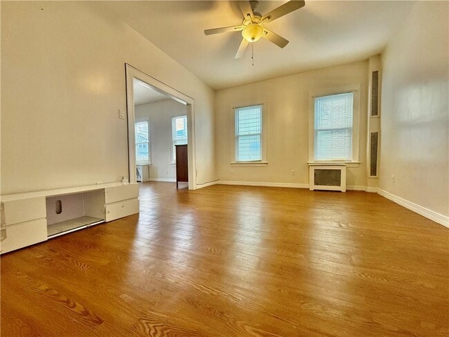 Foto del edificio - 2311 E 13th St