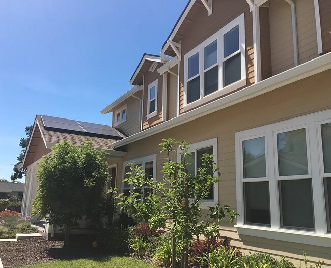 Building Photo - 1053 Boranda Ave