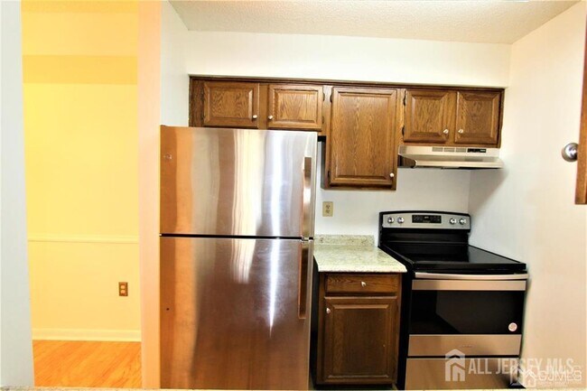 Building Photo - 1219 Ravens Crest Dr