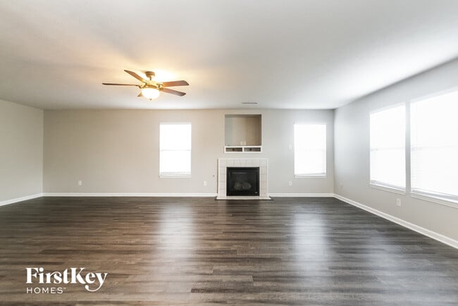 Building Photo - 5671 W Woodview Trail