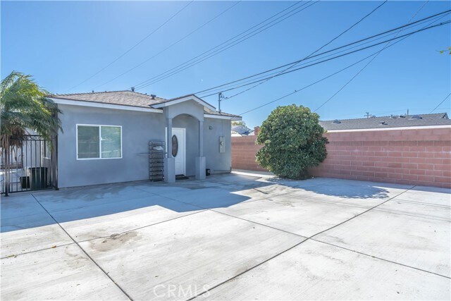 Primary Photo - 13401 Jessica Dr