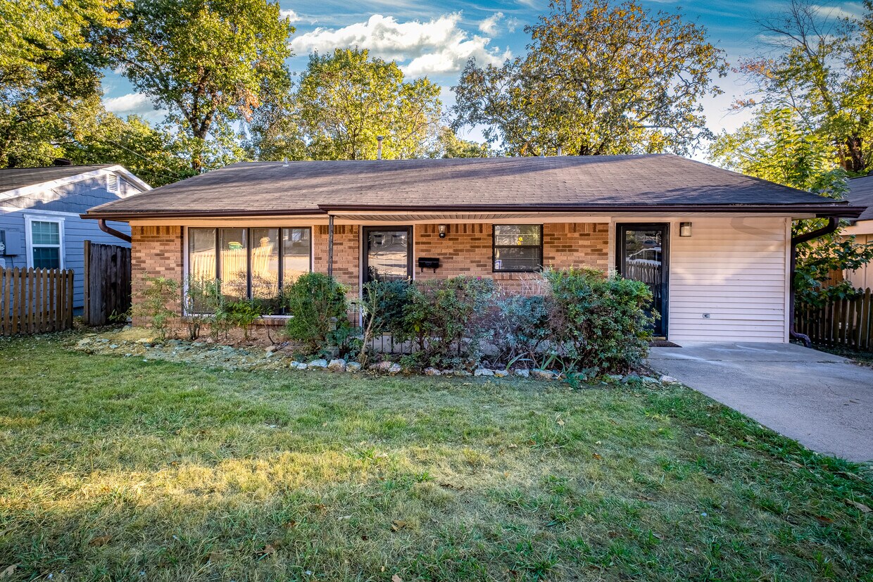 Foto principal - 7321 Illinois St