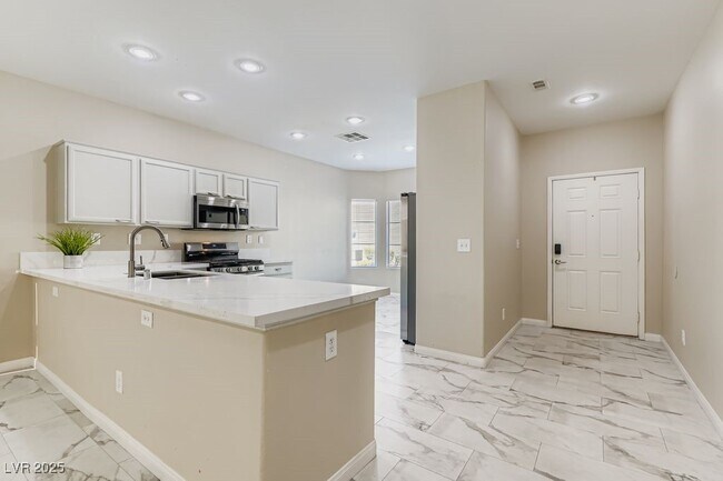 Foto del edificio - 9519 W Wooded Heights Ave