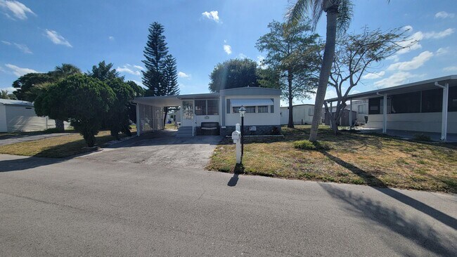 Building Photo - 7089 42nd Trail N