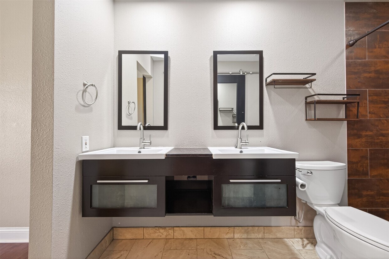 Foto del edificio - 65 Scarlet Woods Ct