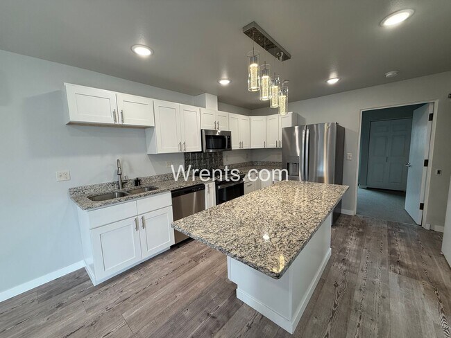 Foto del edificio - Quiet Small town Apartment in Davenport