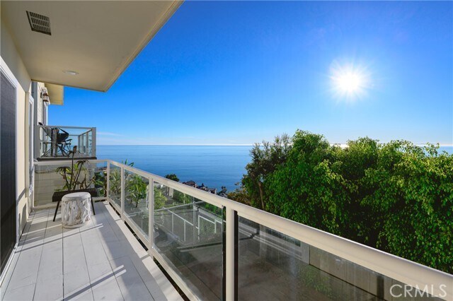 Foto del edificio - 883 Katella St