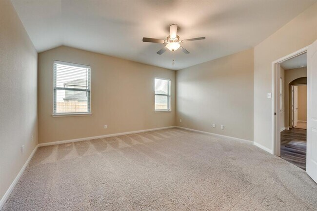 Building Photo - 1024 McDonald Dr