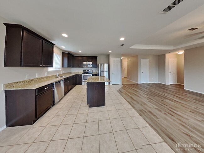 Foto del edificio - 1704 Abby Creek Dr