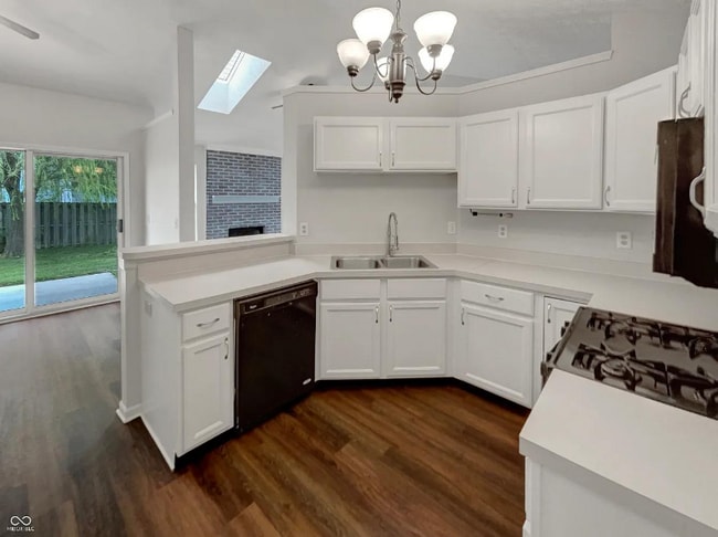 Building Photo - 930 Eagle Brook Dr