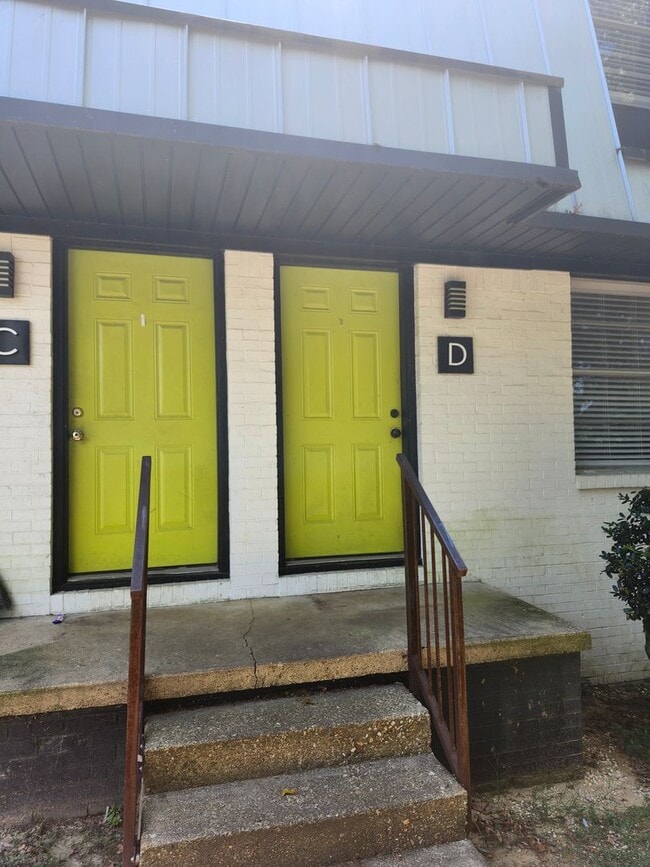 Building Photo - 2020 Watts Rd