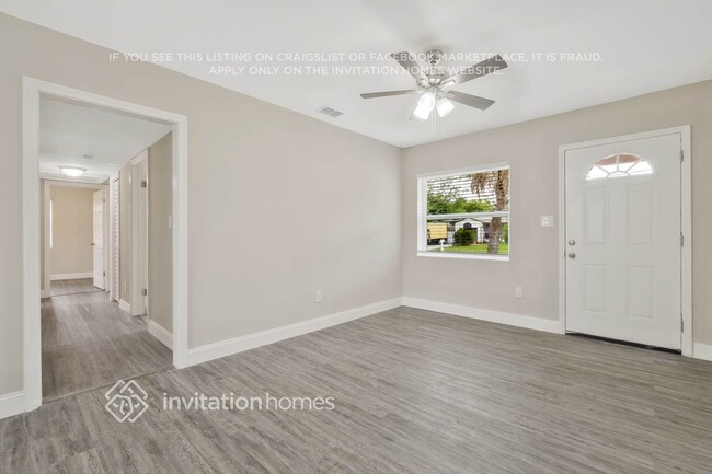 Foto del edificio - 4737 Sussex Ave