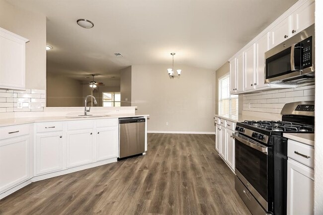 Building Photo - 21323 Bella Luna Ct