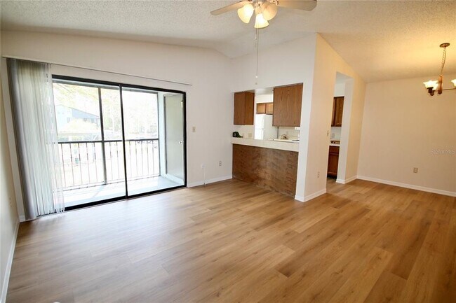 Building Photo - 185 Waterfall Way