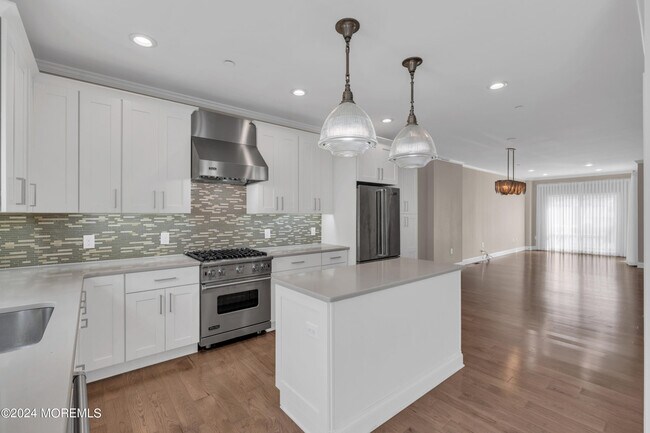 Building Photo - 67 Ocean Terrace