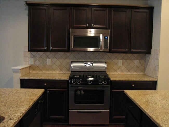 Building Photo - 5930 Vista Brook Dr