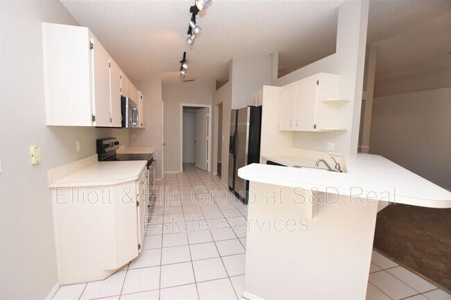 Building Photo - 5357 St Lucia Dr
