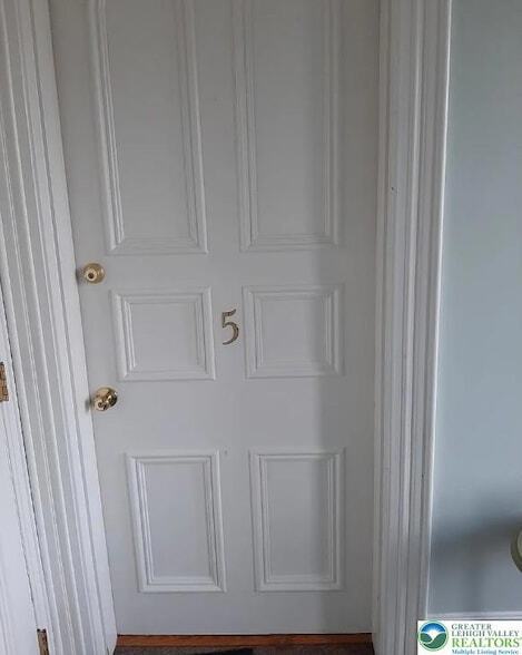 Building Photo - 146 S Church St