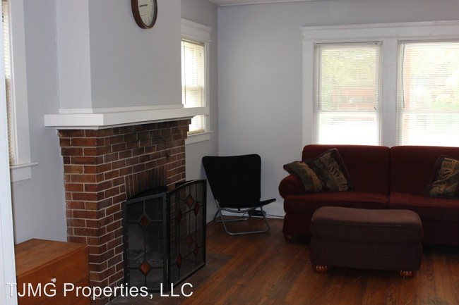 Building Photo - 955 Ackerman Ave